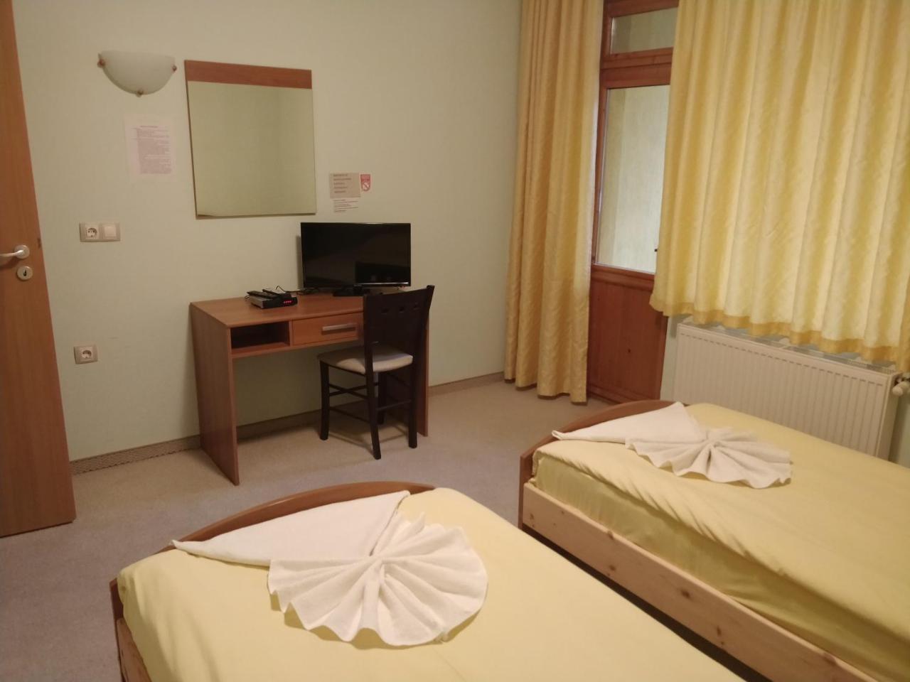 Hotel Restaurant Popini Laki Jagodina Zewnętrze zdjęcie